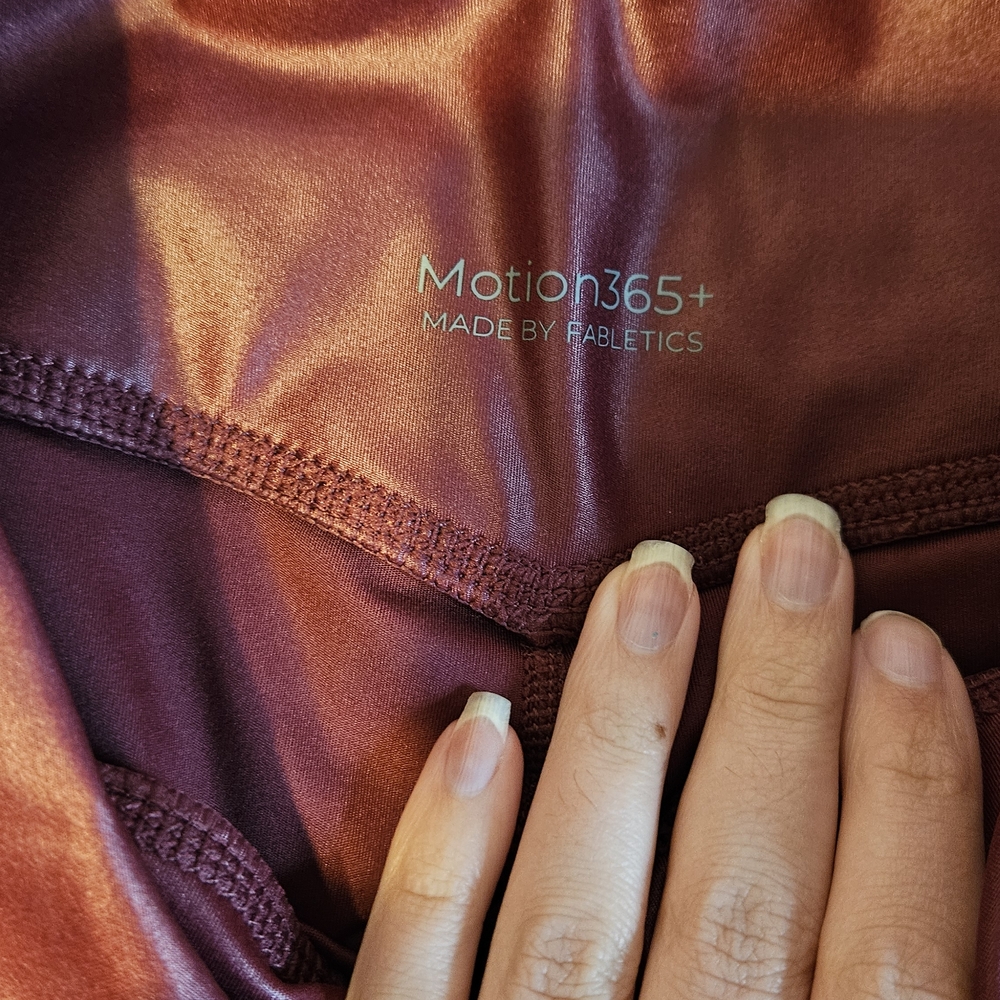 Fabletics Motion365+ Metallic Burgundy Leggings - Picture 4 of 4